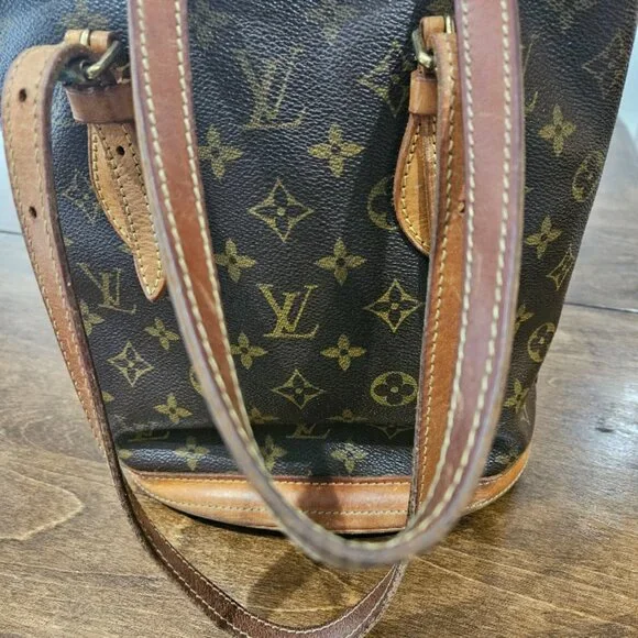 LOUIS VUITTON PETIT BUCKET - Picture 2 of 15